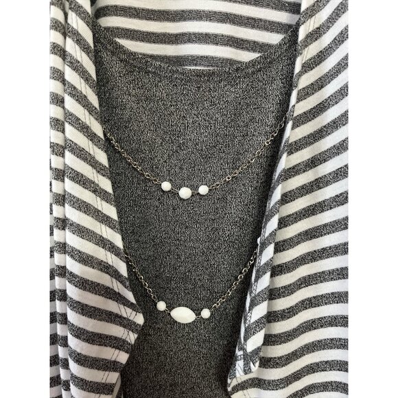 Alfred Dunner Women’s Size L Gray & White Stripe 2-Piece Top with Necklace - Picture 3 of 6